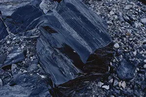 Glassy: Obsidian