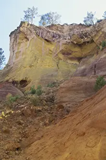 Clay: Ochre Quarry in France
