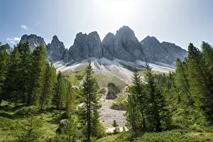Odle: Odle Peaks in the Villn&, x1b3cf4;al, hiking trail