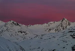 Vent: The Oetztal Alps during winter with ice