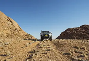 Jeep: Off-road vehicle in the Tirasberge at the edge of