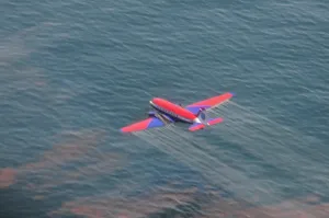 Plane: Oil dispersant operations