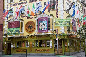 Eire: The Oliver St John Gogarty, Temple Bar, Dublin