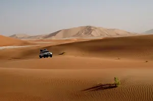 Oman: Oman, Rub Al Khali desert, driving on the