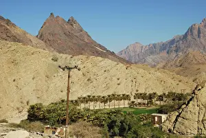 Tough: Oman, Wadi Bani Awf, rocky mountains with
