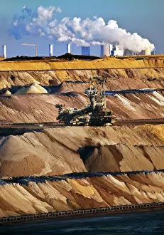 Coal: Open cast lignite mine with power station, Garzweiler