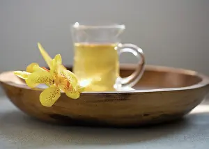 Minimal: Orchid