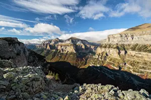 Sergio Arias: Ordesa valley lookout