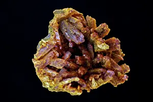 Hides: Orpiment - Shimen Mine - ore of arsenic - used
