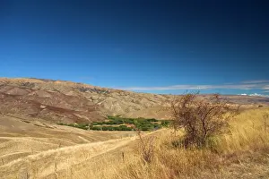 Fertile: Otago, Canterbury, New Zealand. Scenic stops