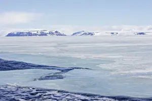 Moutains: Pack Ice in Antarctica