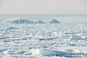 Pack: Pack-ice floating