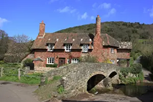 Cottages: Packhorse Bridge with the ford crossing the River