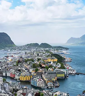 Alesund: Panorama of ALESUND from Byrampen Viewpoint, Gei