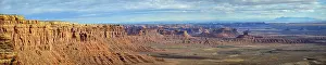 Reddish: Panorama, edge of the Cedar Mesa at the Moki Dugway