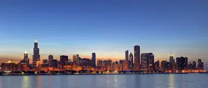 Chicago: Panoramic photograph, evening mood, Willis Tower