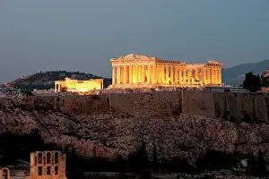 Acropolis: Panoramic view of the Acropolis at night