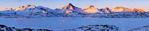 Circle: Panoramic view, looking across the frozen Kong Oscar Fjord t