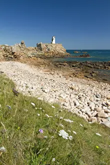 Oceanic: Paon lighthouse, Br&, x9a21;t island, C&, x134973;-d'Armor