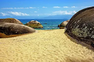 Romantic: Paradisiacal beach of green and transparent waters