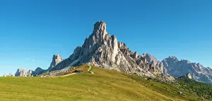 Giau: Passo di Giau, Giau Pass, at the back peaks of La