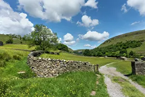 Muker: Path and Meadow - Muker - Swaledale - Yorkshire Dales - UK