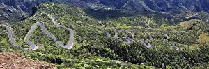 Roque: The path to Roque Bentayga on the island of Gran