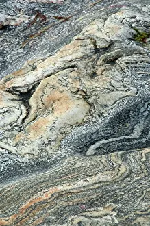 Gneiss: Patterns in rocks - Gneiss - Volcanic rock