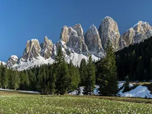 Vernus: The peaks of the Geisler mountain range