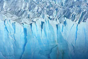 Moreno: Perito Moreno Glacier - blue ice at the face of glacier
