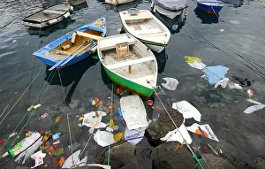 Rope: Photo denunciation, garbage in the sea. No matter