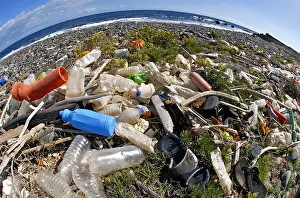 Scrap: Photo denunciation, garbage in the sea. No matter