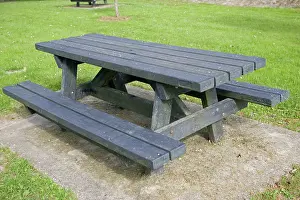 Picnic: Picnic table made of recycled plastic