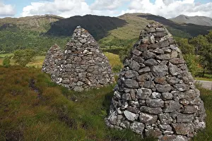 Pyramids: Picts House Brochs / Stone Pyramids