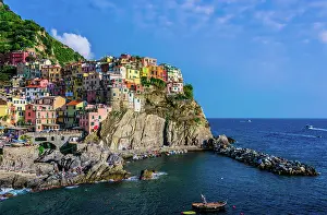 Spezia: Picturesque town of Manarola, in the province of