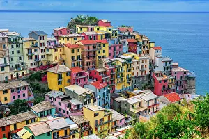 Spezia: Picturesque town of Manarola, in the province of