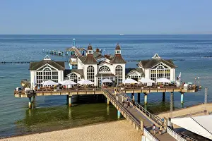 Pier: Pier in the Baltic resort of Sellin on the islan