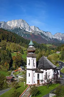 Gern: Pilgrimage church Maria Gern behind it Untersberg