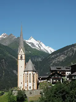 Pilgrimage: Pilgrimage church St. Vinzenz with Groiglockner