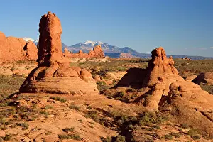 Pillars: Pillars of the Earth - red sandstone pillars standing