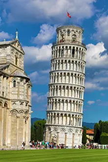Piazza: Pisa Cathedral and the Leaning Tower of Pisa bell