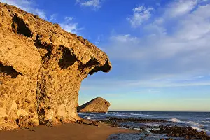Cabo: Playa de Monsul - lava rock formations along the