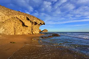 Cabo: Playa de Monsul - lava rock formations along the