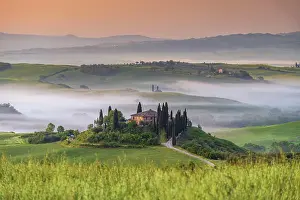 D Orcia: Podere Belvedere, country estate in hilly fields