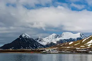 Sergio: Polish research station in the Hornsund, Burgerbukta