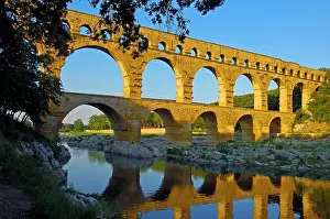 Arches: Pont du Gard, Roman aqueduct, Gard department, Provence