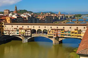 Vecchio: The Ponte Vecchio bridge over the River Arno, Florence