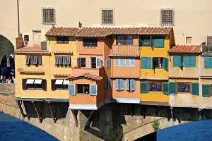 Vecchio: The Ponte Vecchio bridge over the River Arno, Florence