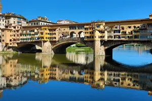 Vecchio: The Ponte Vecchio bridge over the River Arno, Florence