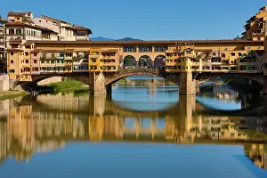 Vecchio: The Ponte Vecchio bridge over the River Arno, Florence